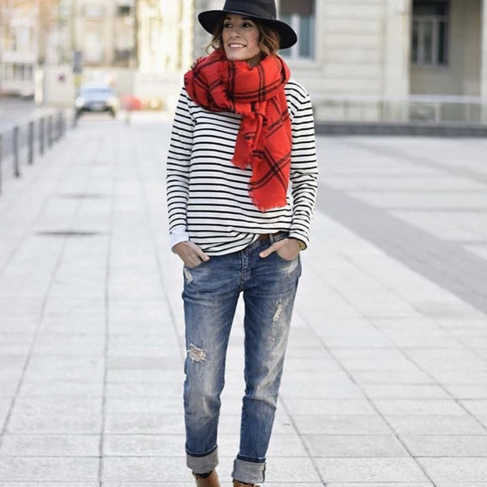 🌼🌼🌼 French Connection sweater tunic - Picture 2 of 8